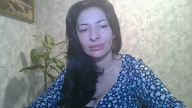 Snapshot of LissaBlossom chatting on December 2, 2025, 3:56 am LissaBlossom online show from December 2, 2025, 3:56 am