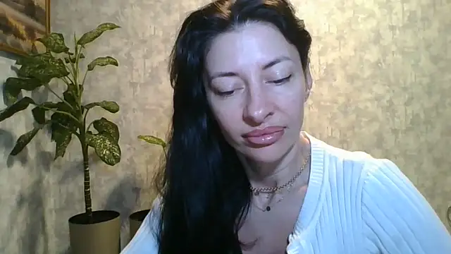 Snapshot of LissaBlossom chatting on June 5, 2026, 3:02 am LissaBlossom online show from June 5, 2026, 3:02 am