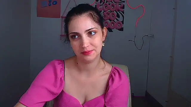 Snapshot of Amalia_amor chatting on July 3, 2026, 5:47 am Amalia amor online show from July 3, 2026, 5:47 am