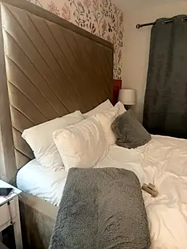 Snapshot of lucyRose_xoxox chatting on October 1, 2025, 5:41 pm lucyRose xoxox online show from October 1, 2025, 5:41 pm