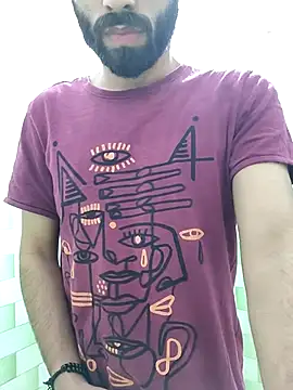 TOPMOON001 online show from March 3, 2025, 7:49 pm