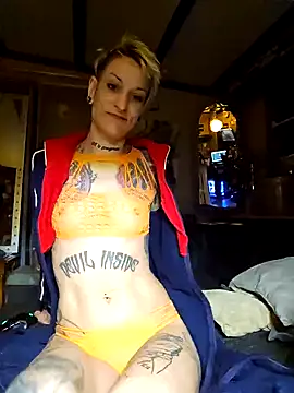 Snapshot of MissParadise40 chatting on January 20, 2025, 6:21 am MissParadise40 online show from January 20, 2025, 6:21 am