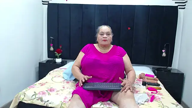 Snapshot of VickyBoobss chatting on March 2, 2026, 7:54 pm VickyBoobss online show from March 2, 2026, 7:54 pm