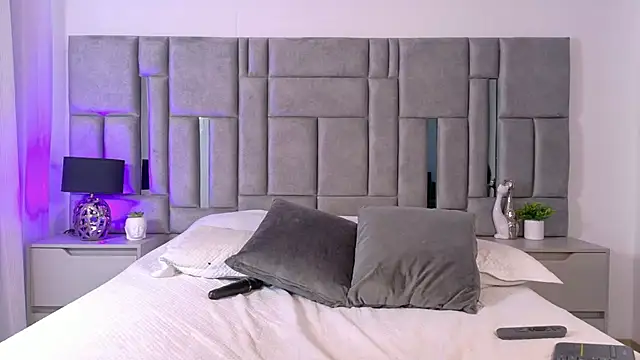 Karla Hudsson online show from November 8, 2025, 1:55 pm