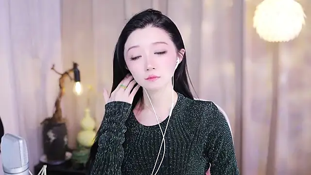 Zoe-99 online show from February 5, 2026, 2:11 pm