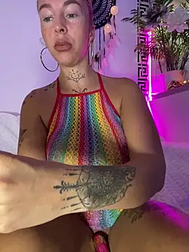 CheekyChels online show from October 19, 2025, 8:59 am