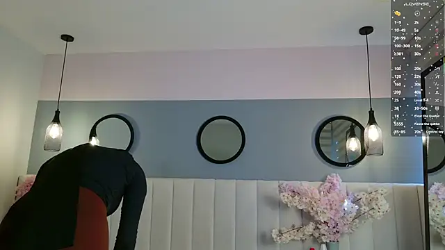 chelsea bolton  online show from July 3, 2026, 12:11 pm