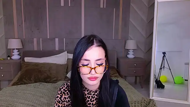 Snapshot of EmmaLawrens chatting on February 12, 2025, 3:27 pm EmmaLawrens online show from February 12, 2025, 3:27 pm