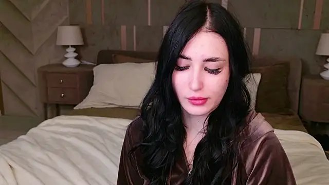 Snapshot of EmmaLawrens chatting on September 13, 2025, 3:45 pm EmmaLawrens online show from September 13, 2025, 3:45 pm