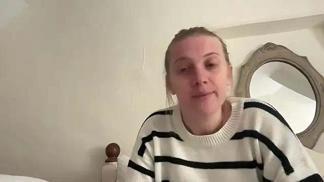 Ella-82 online show from June 10, 2026, 4:17 pm