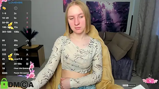 Snapshot of BeautyBlondy chatting on May 4, 2026, 12:34 pm BeautyBlondy online show from May 4, 2026, 12:34 pm