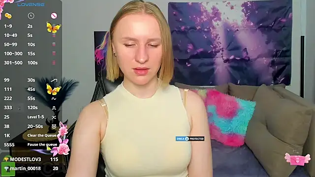 Snapshot of BeautyBlondy chatting on May 11, 2026, 4:04 pm BeautyBlondy online show from May 11, 2026, 4:04 pm