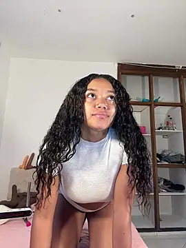 JasmineRose7 online show from May 31, 2026, 11:17 am