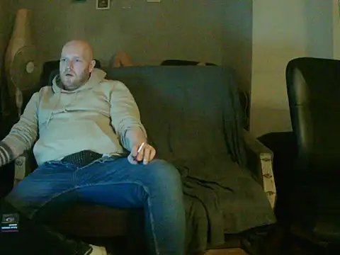 GaySexxPL online show from April 12, 2026, 8:52 am