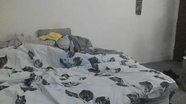allnaked00 online show from June 4, 2026, 11:11 pm