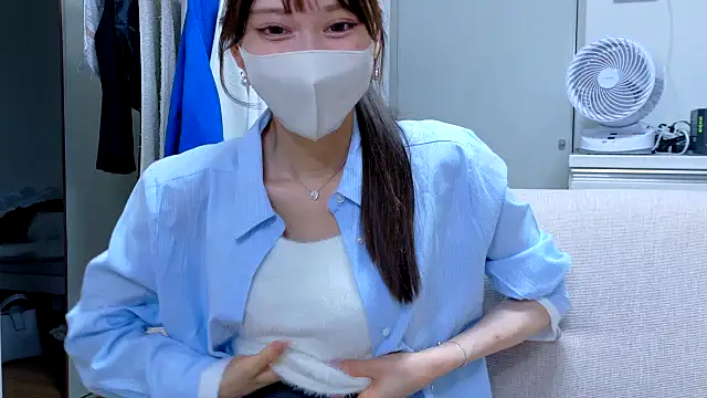 Snapshot of riken_jp chatting on October 19, 2025, 6:14 am riken jp online show from October 19, 2025, 6:14 am