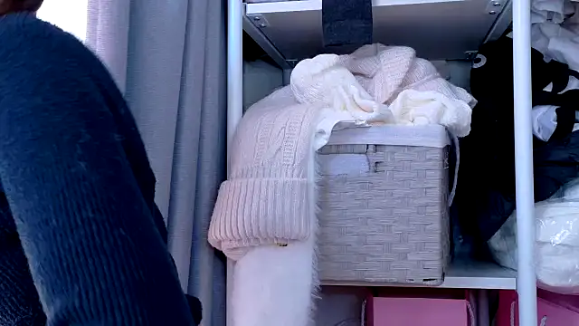 Snapshot of riken_jp chatting on November 29, 2025, 1:19 am riken jp online show from November 29, 2025, 1:19 am