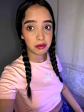 Snapshot of StefanyRousse chatting on October 29, 2025, 12:18 pm StefanyRousse online show from October 29, 2025, 12:18 pm