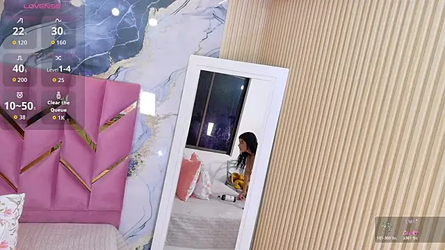 hotiergirl online show from November 28, 2025, 1:03 pm