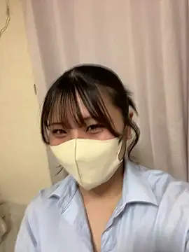 sakuchaaa 2525 online show from July 8, 2026, 4:33 pm