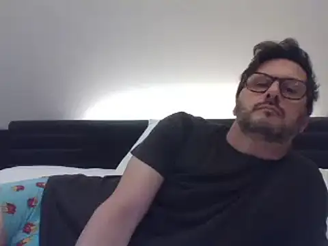 Cellino4 online show from February 5, 2025, 4:03 pm