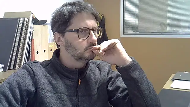 Cellino4 online show from February 6, 2025, 4:47 pm