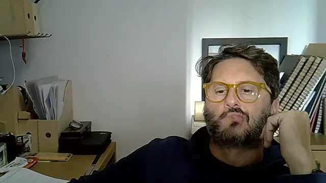 Cellino4 online show from October 6, 2025, 3:31 pm