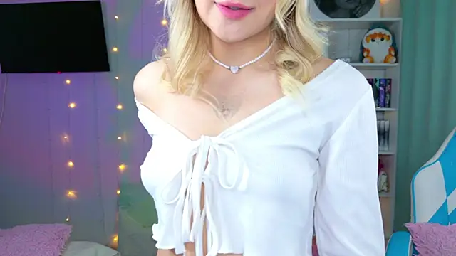 Mercedes Robinson online show from December 5, 2025, 4:21 am