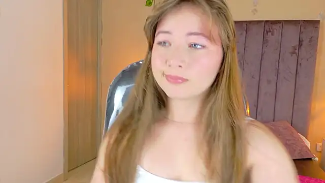 Dahlia Rousse online show from February 21, 2026, 1:56 pm