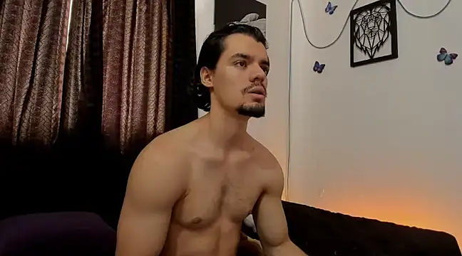 maxi styles online show from January 9, 2025, 4:28 pm