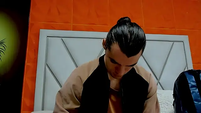 maxi styles online show from February 28, 2026, 11:22 am