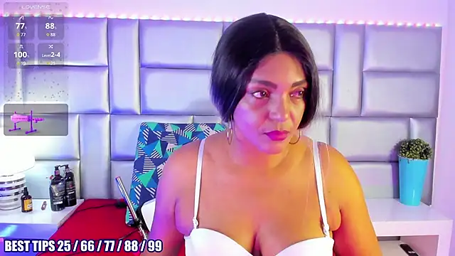 Snapshot of LovelyNickii chatting on February 13, 2026, 1:07 pm LovelyNickii online show from February 13, 2026, 1:07 pm