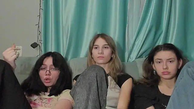 honey love honeyy online show from January 11, 2025, 9:25 pm