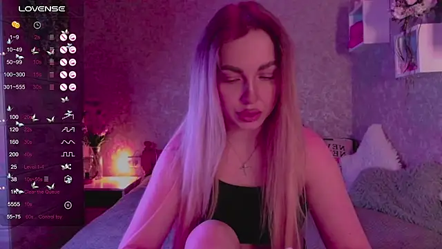 Mika Rayy online show from March 18, 2025, 5:31 pm