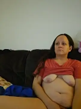 xxxshimmer online show from November 17, 2025, 4:46 pm