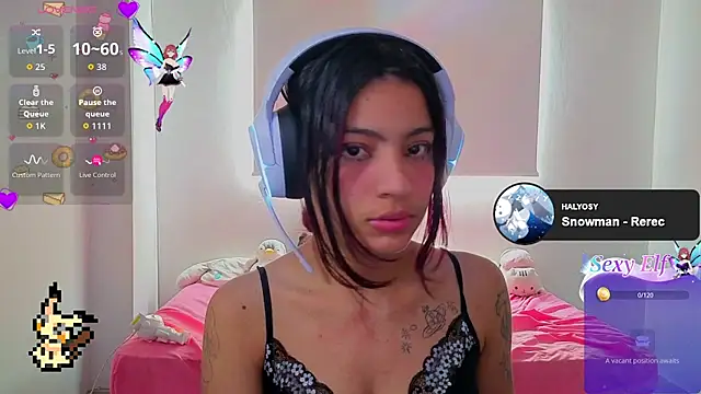 Lovelyamyy online show from January 14, 2026, 8:58 pm