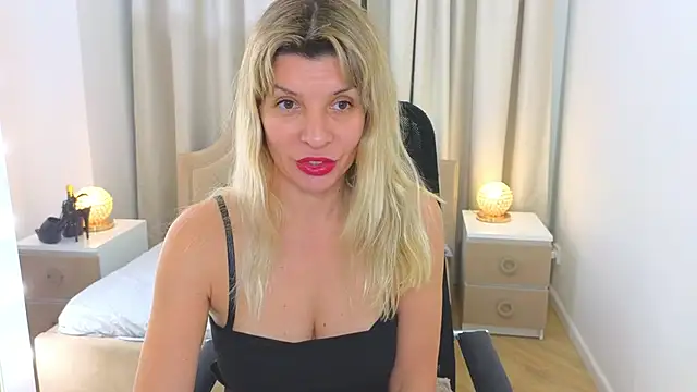 M I A M I A online show from November 12, 2025, 1:22 pm