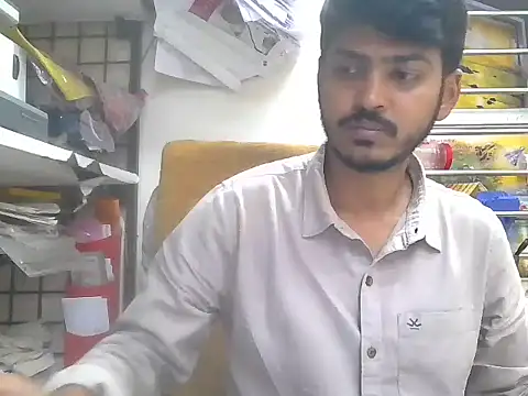 cute modell online show from February 20, 2026, 8:27 am