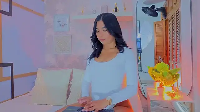 CharlotteGraay online show from February 21, 2026, 7:48 pm