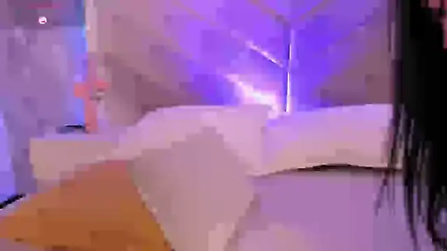 Snapshot of Sara__collins__ chatting on February 8, 2025, 1:01 pm Sara  collins   online show from February 8, 2025, 1:01 pm