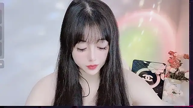 LiLiLily online show from September 24, 2025, 5:38 pm