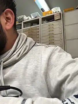 leonardohot1987 online show from January 28, 2025, 8:36 pm