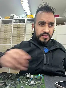 leonardohot1987 online show from March 12, 2025, 7:38 pm