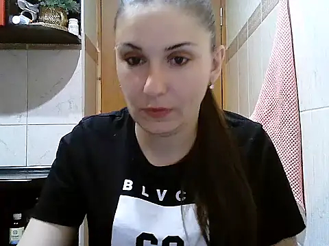 Yuliia30 online show from September 26, 2025, 5:39 pm