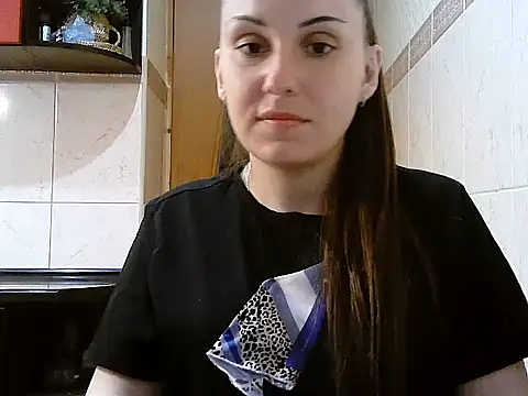 Yuliia30 online show from May 13, 2026, 3:42 pm