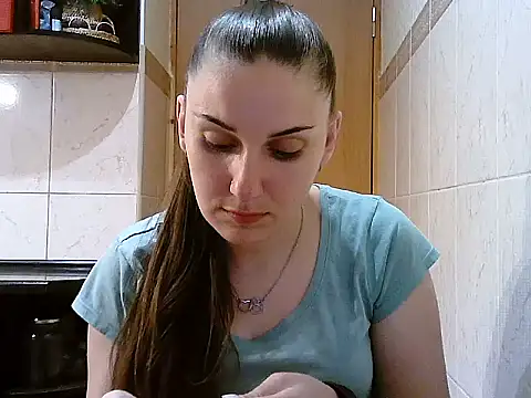 Yuliia30 online show from May 26, 2026, 4:03 pm