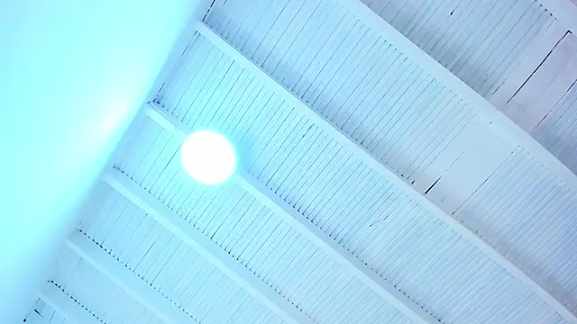 renatarussel online show from March 6, 2025, 9:20 pm