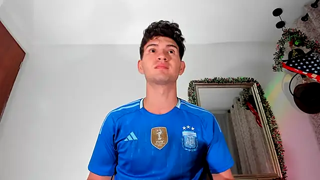 Snapshot of orlando_yate chatting on December 2, 2025, 5:57 am orlando yate online show from December 2, 2025, 5:57 am