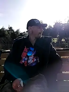 Snapshot of AQuickPhyx chatting on March 16, 2025, 4:12 pm AQuickPhyx online show from March 16, 2025, 4:12 pm