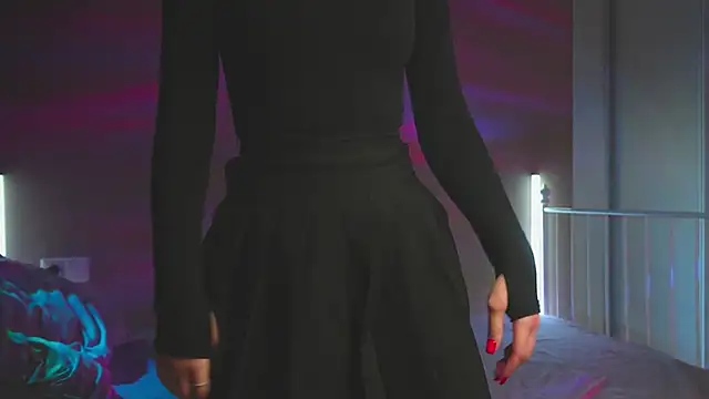 milasmiu online show from February 14, 2025, 7:02 pm